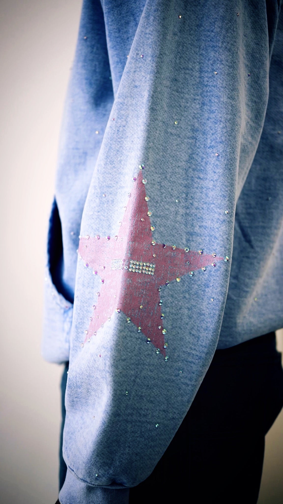 SH00:00TING STARZ RHINESTONE HOODIE